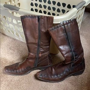 Unique women’s boots